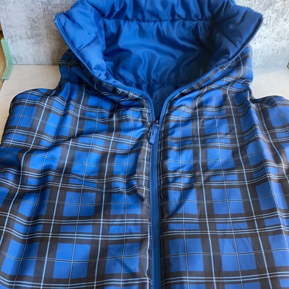 Merona Jackets & Blazers - Reversible Blue & Blue Plaid Vest Sz M
